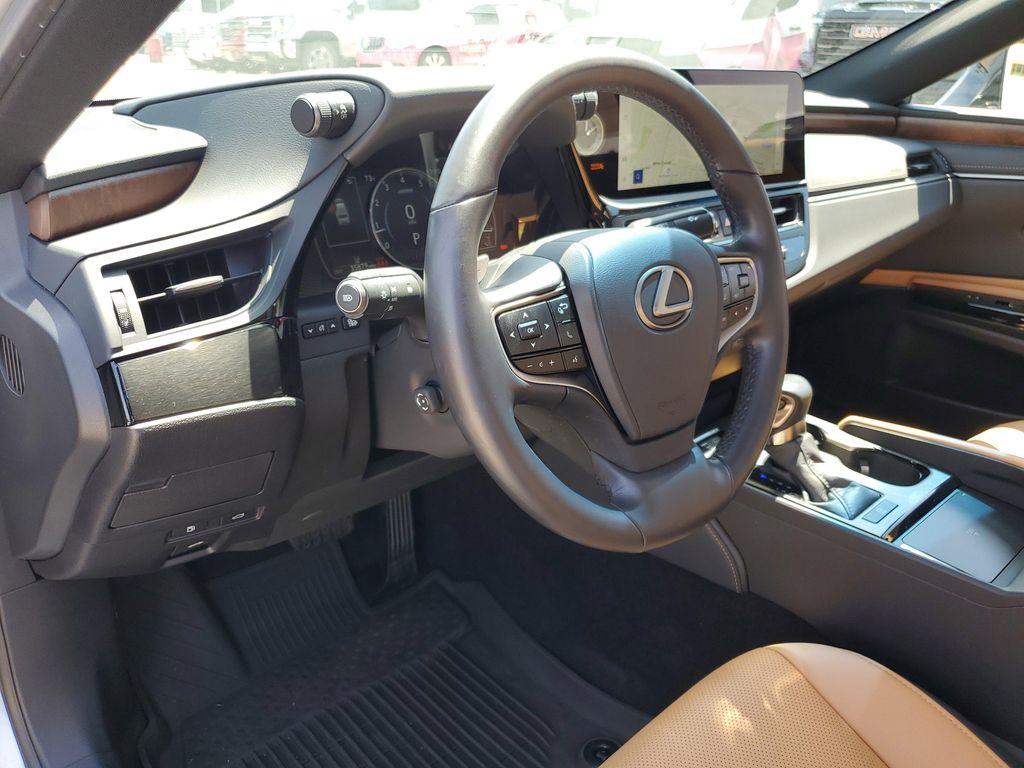 used 2024 Lexus ES 250 car, priced at $37,427