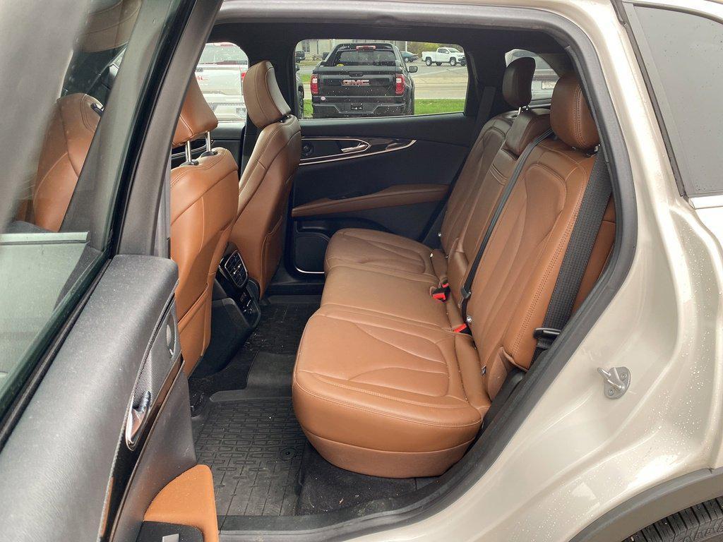 used 2022 Lincoln Nautilus car, priced at $39,912