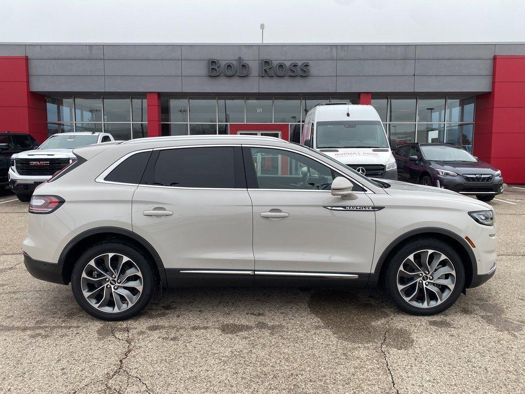 used 2022 Lincoln Nautilus car, priced at $39,912