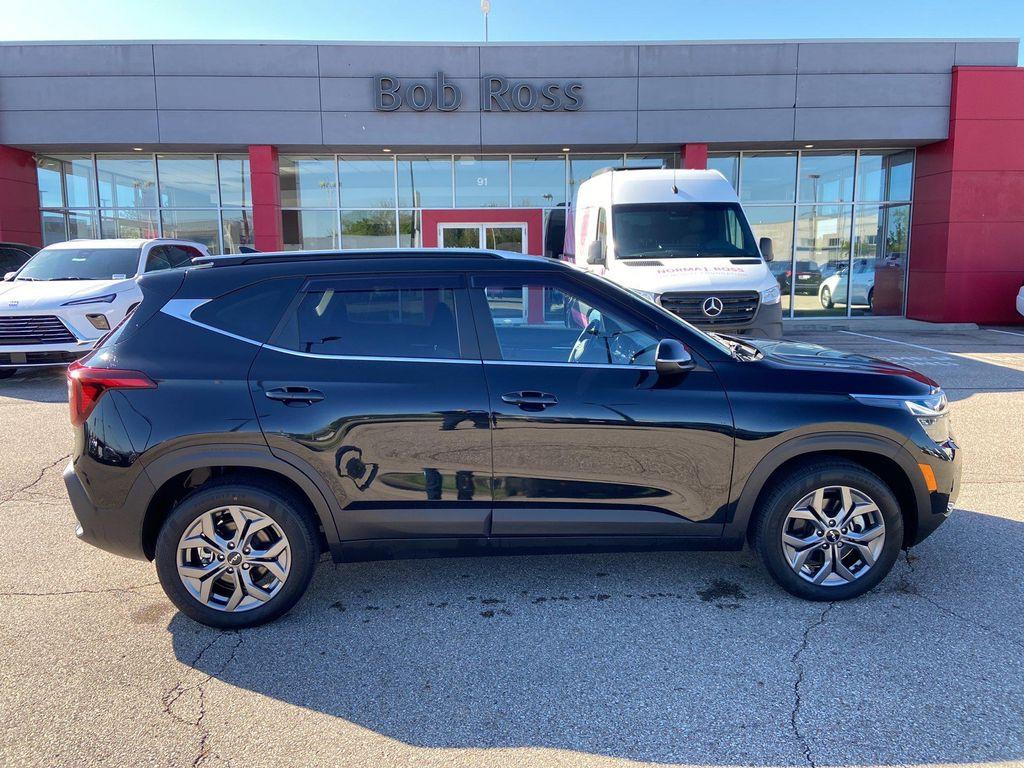 used 2024 Kia Seltos car, priced at $22,427