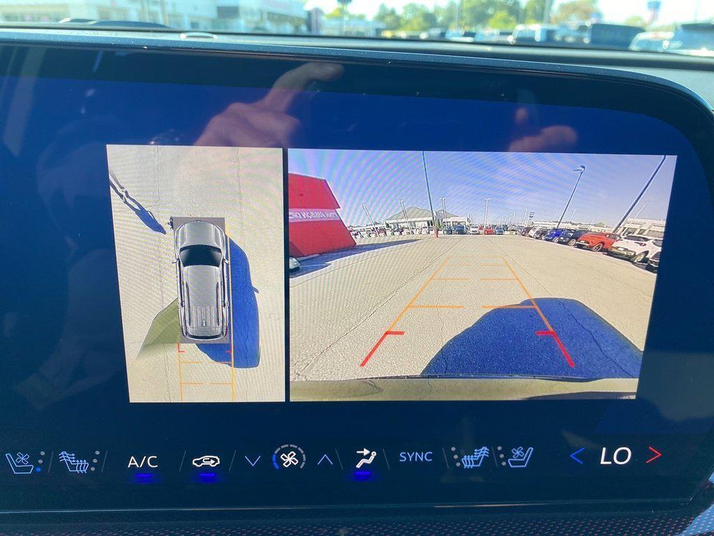 used 2024 Chevrolet Traverse car, priced at $46,225