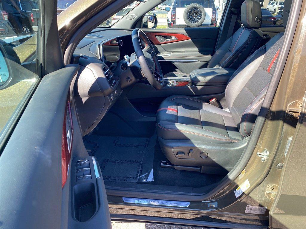 used 2024 Chevrolet Traverse car, priced at $46,225