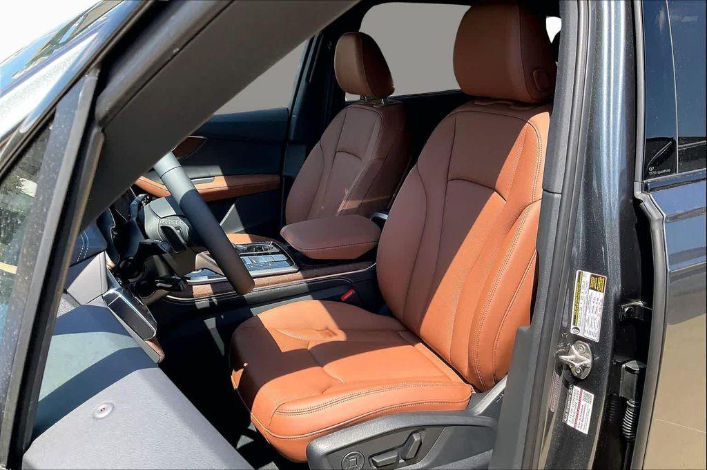new 2026 Audi Q7 car, priced at $77,590