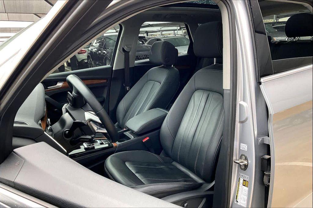 used 2021 Audi Q5 car, priced at $24,312