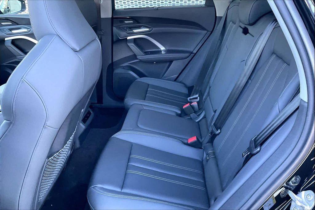 new 2025 Audi Q5 car, priced at $58,300