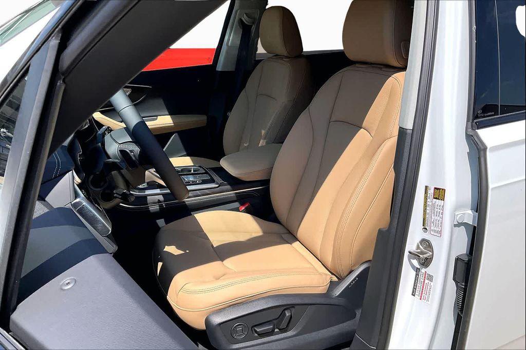 new 2026 Audi Q7 car, priced at $78,495