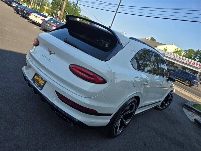 used 2022 Bentley Bentayga car, priced at $139,995