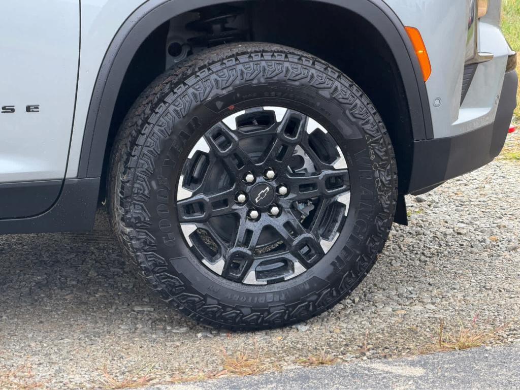 new 2027 Chevrolet Traverse car, priced at $56,979