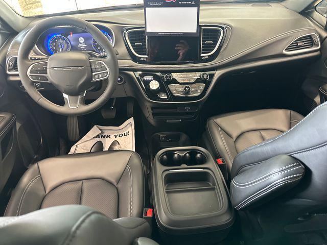 new 2027 Chrysler Pacifica car, priced at $45,332