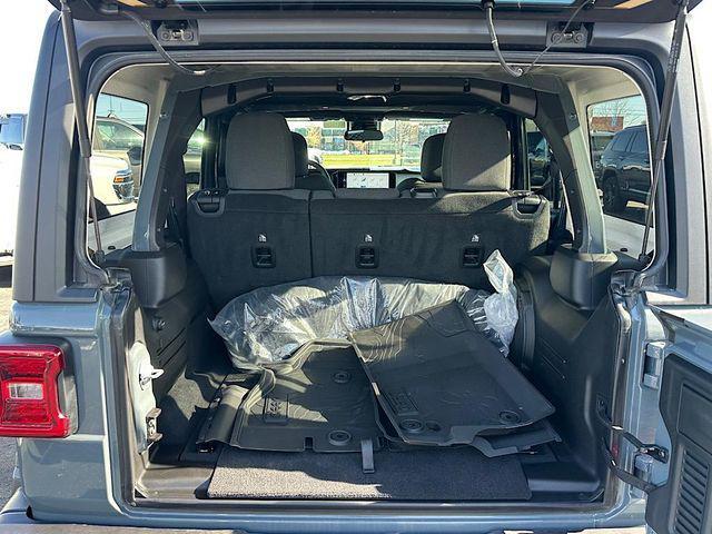 new 2025 Jeep Wrangler car, priced at $47,235