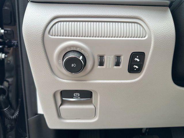 new 2024 Jeep Grand Wagoneer L car, priced at $94,000