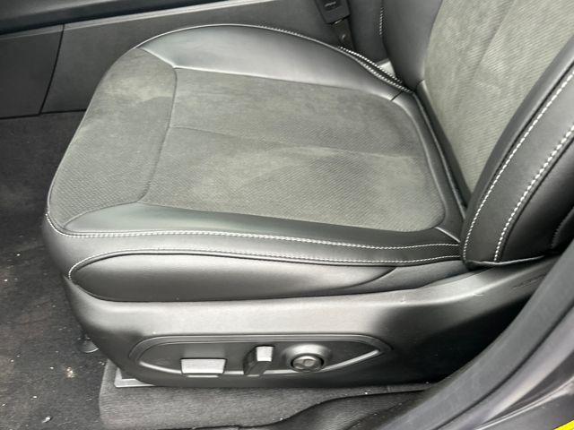 new 2026 Jeep Grand Cherokee car, priced at $43,703