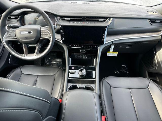 new 2026 Jeep Grand Cherokee car, priced at $50,580