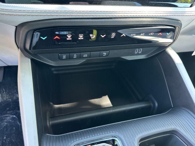 new 2026 Jeep Cherokee car, priced at $40,272