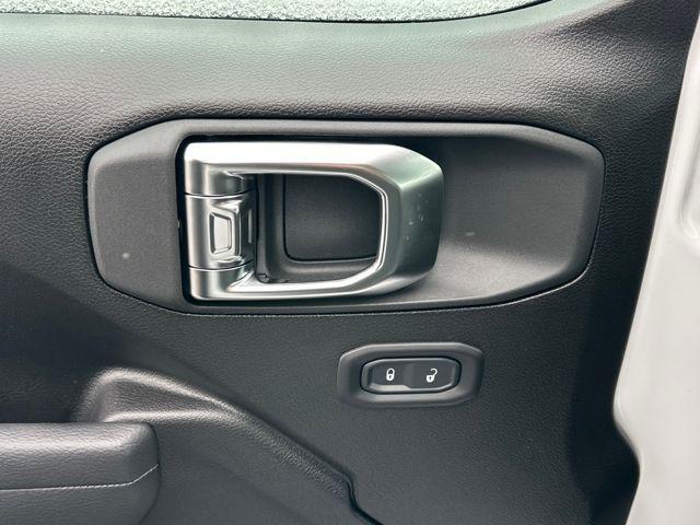 new 2026 Jeep Wrangler car, priced at $36,124