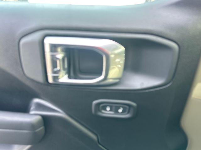 new 2026 Jeep Wrangler car, priced at $38,645