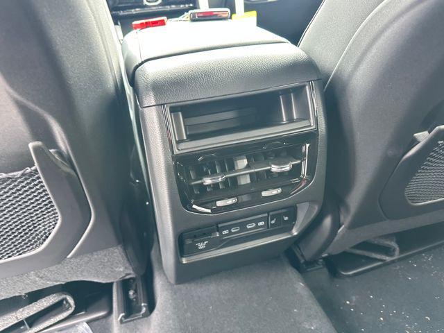 new 2026 Jeep Grand Cherokee car, priced at $49,580