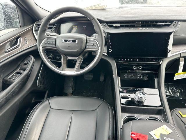 new 2026 Jeep Grand Cherokee car, priced at $49,580
