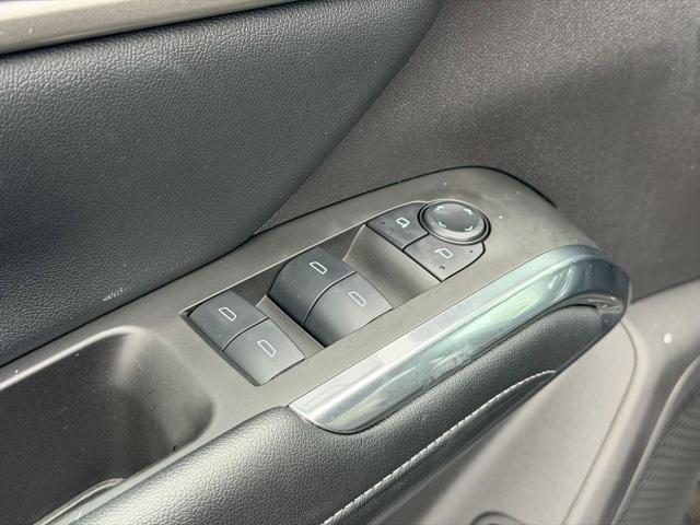 used 2024 Chevrolet Traverse car, priced at $33,997