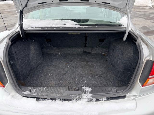 used 2002 Saturn L car, priced at $4,400