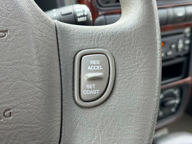 used 2002 Saturn L car, priced at $4,400