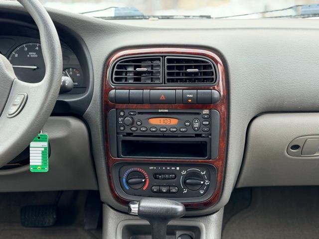 used 2002 Saturn L car, priced at $4,400