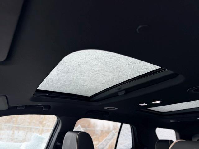 used 2023 Chevrolet Traverse car, priced at $38,997