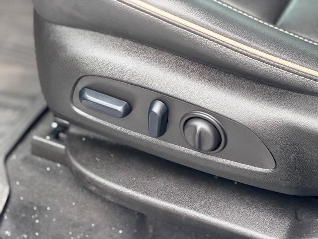 used 2023 Chevrolet Traverse car, priced at $38,997