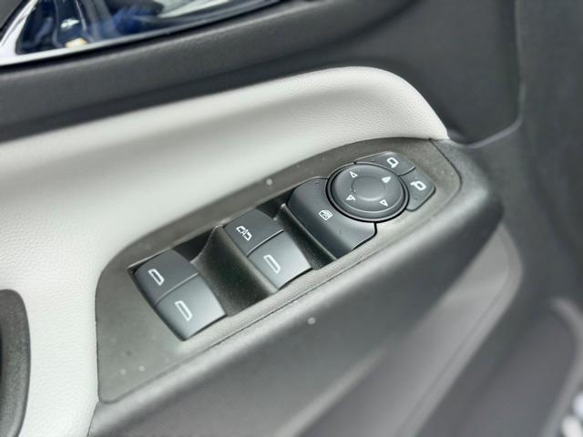 used 2023 Chevrolet Equinox car, priced at $20,997