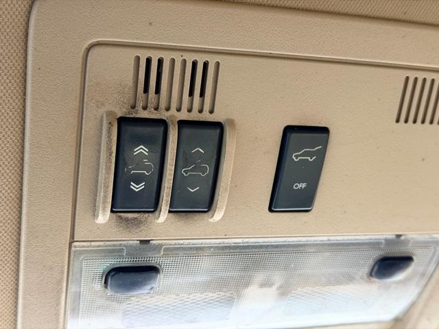 used 2011 Chevrolet Suburban car, priced at $2,200