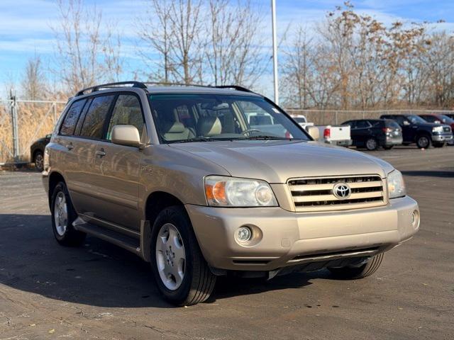 used 2005 Toyota Highlander car, priced at $6,799