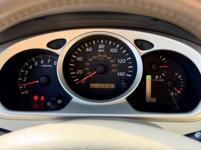 used 2005 Toyota Highlander car, priced at $6,799