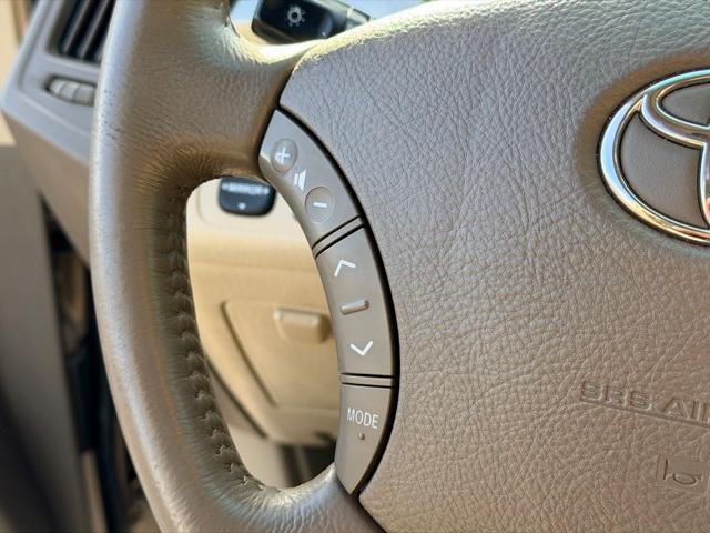 used 2005 Toyota Highlander car, priced at $6,799