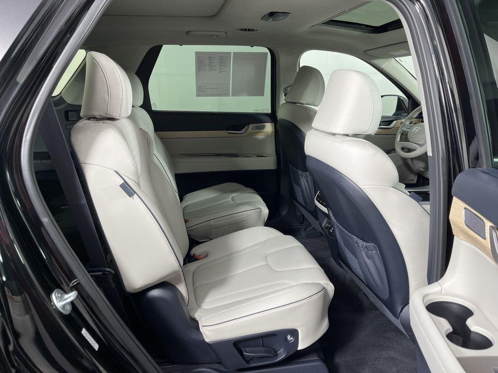used 2024 Hyundai Palisade car, priced at $40,930