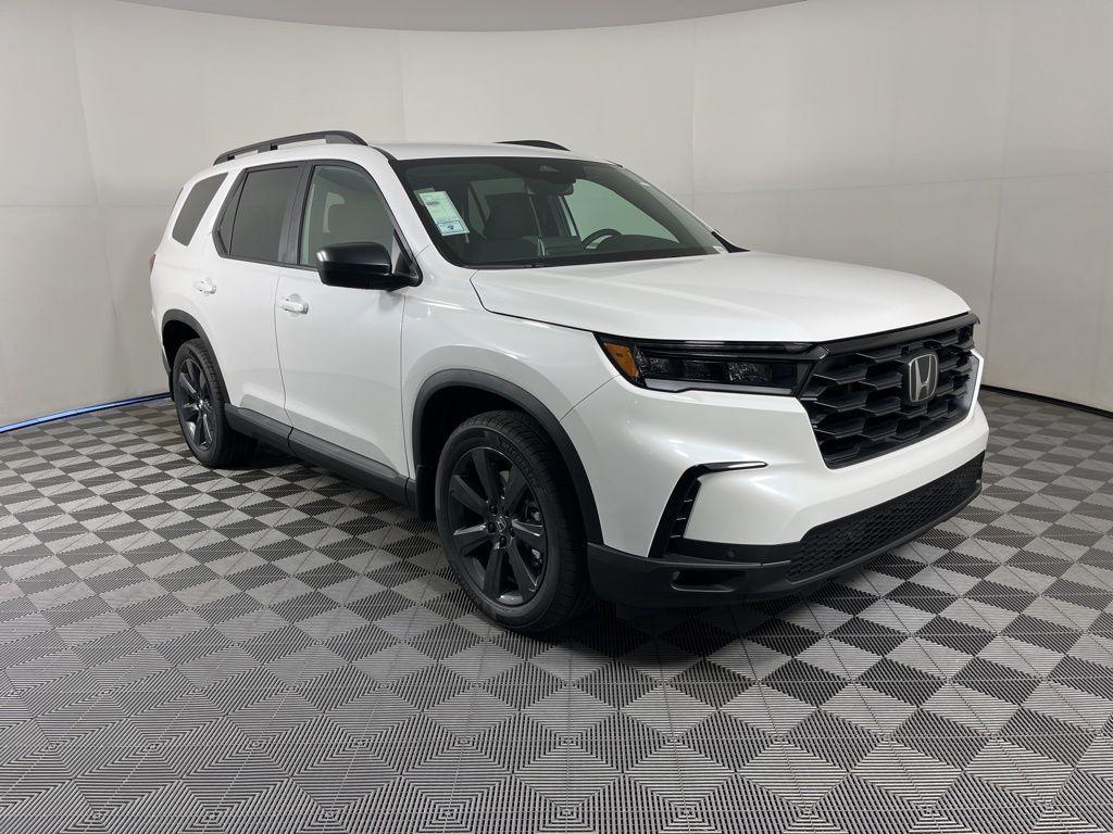 new 2025 Honda Pilot car, priced at $44,250