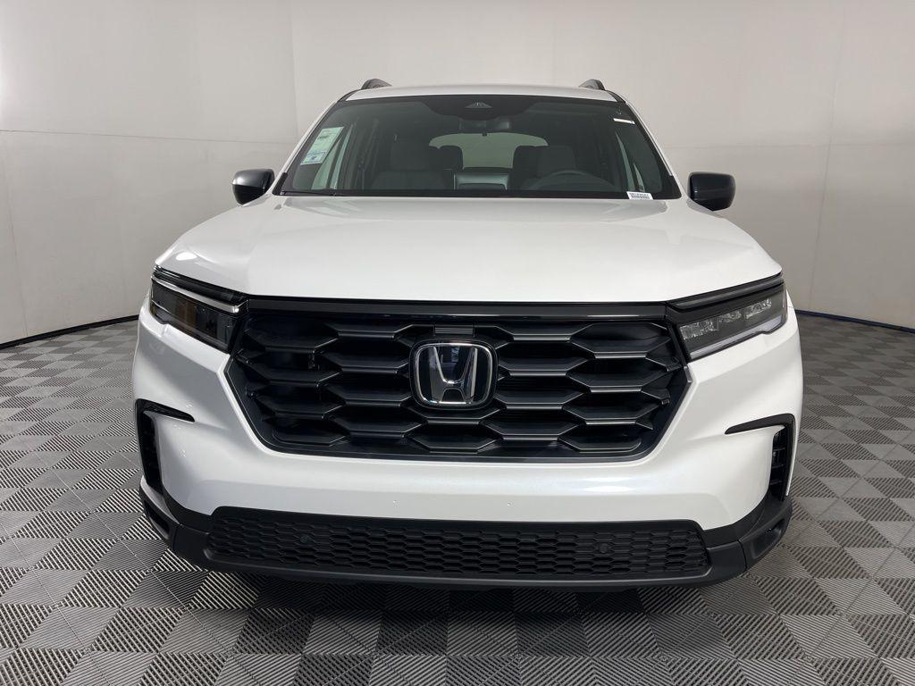 new 2025 Honda Pilot car, priced at $44,250