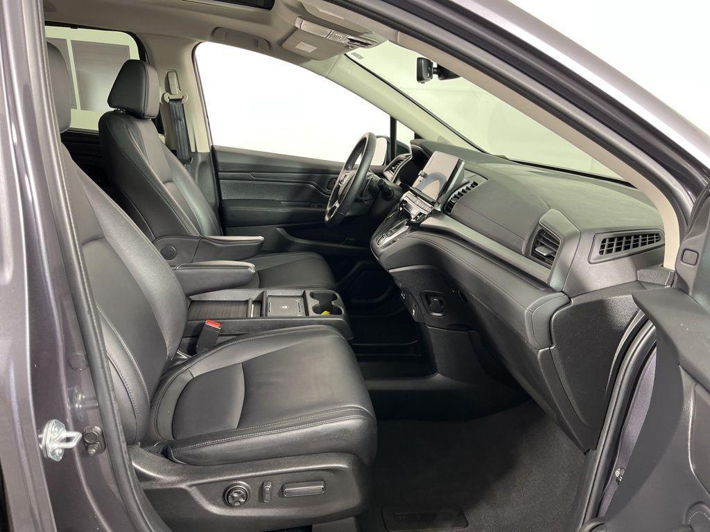 used 2025 Honda Odyssey car, priced at $36,660
