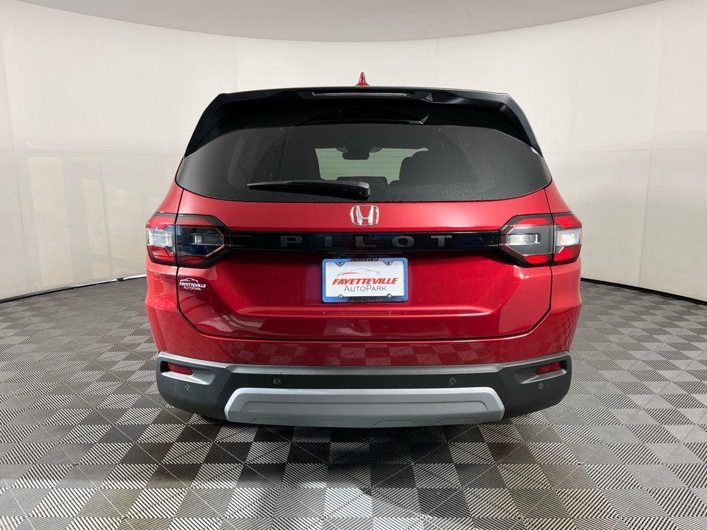 new 2025 Honda Pilot car, priced at $45,450