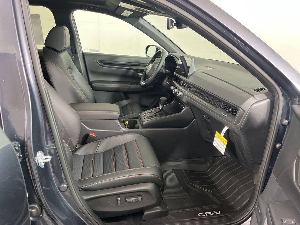new 2026 Honda CR-V Hybrid car, priced at $40,175