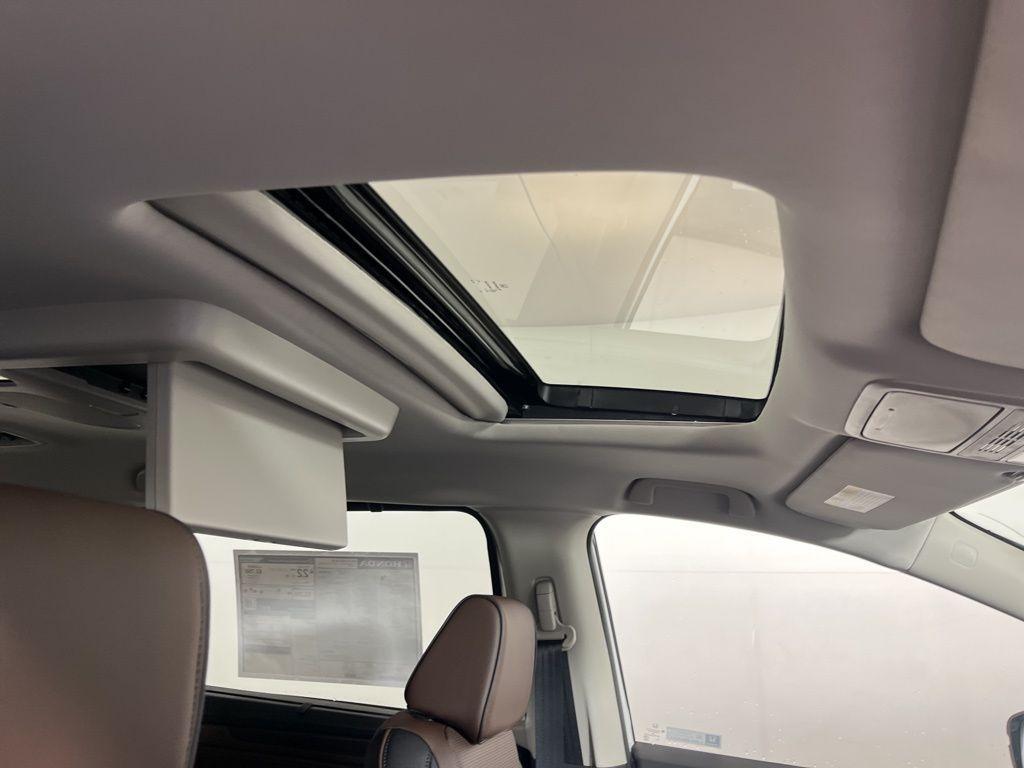 new 2026 Honda Odyssey car, priced at $54,605