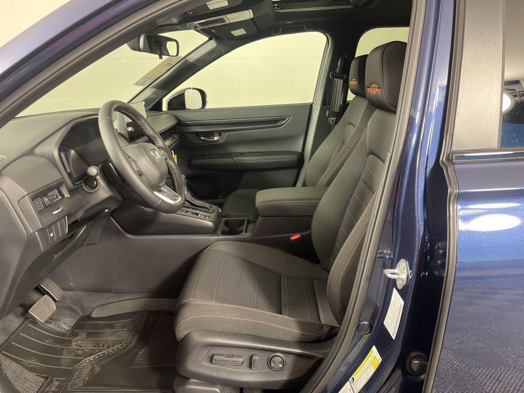 new 2026 Honda CR-V Hybrid car, priced at $40,250