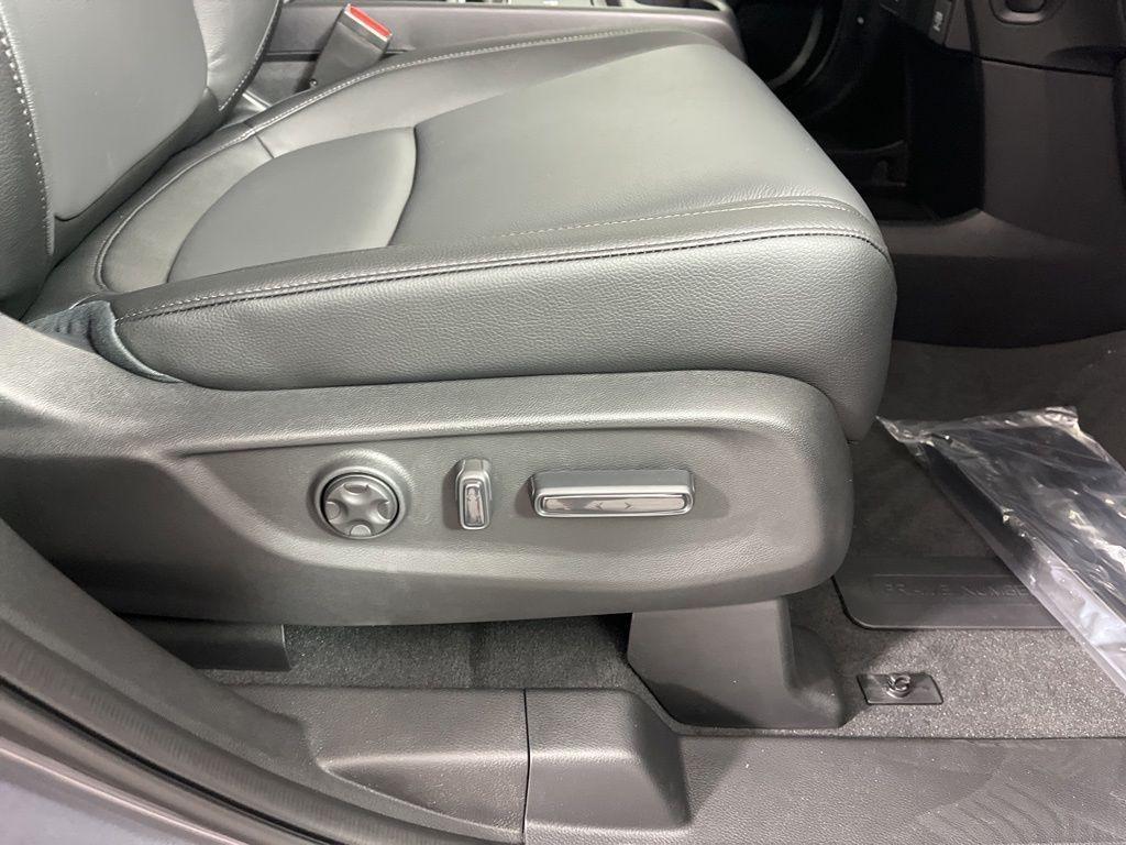 new 2026 Honda Odyssey car, priced at $42,025