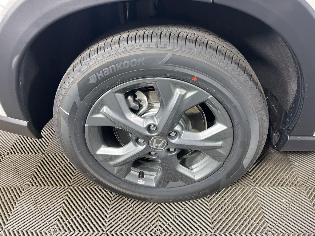 new 2026 Honda HR-V car, priced at $28,405