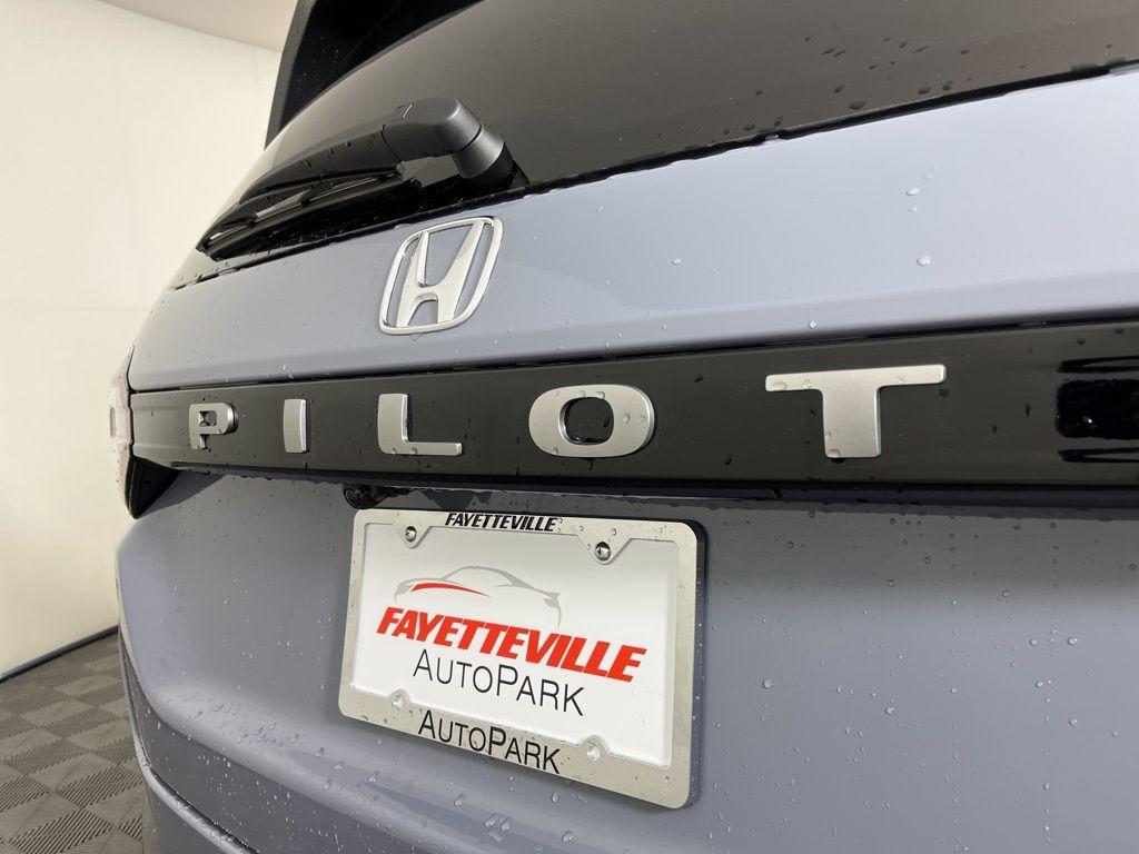 new 2026 Honda Pilot car, priced at $47,195