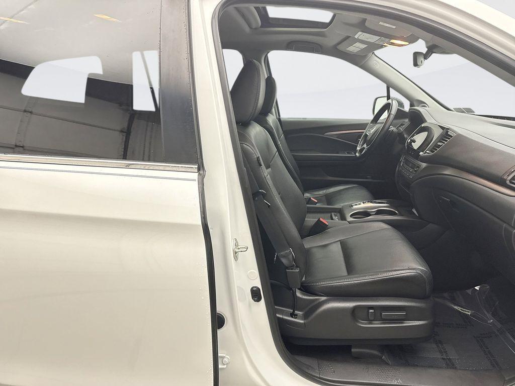 used 2021 Honda Pilot car, priced at $27,250