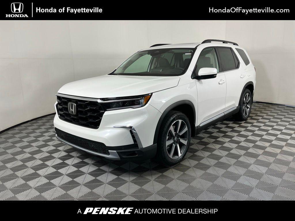 new 2025 Honda Pilot car, priced at $49,450