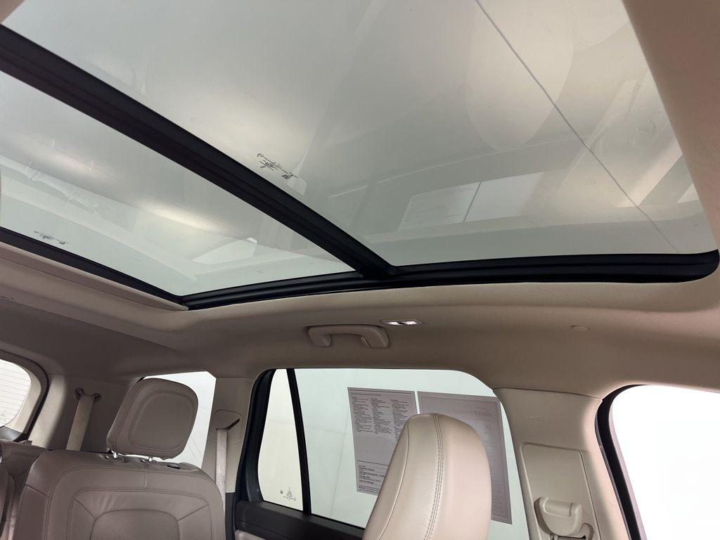 used 2021 Lincoln Aviator car, priced at $30,870