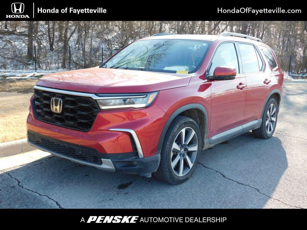 used 2025 Honda Pilot car, priced at $40,640