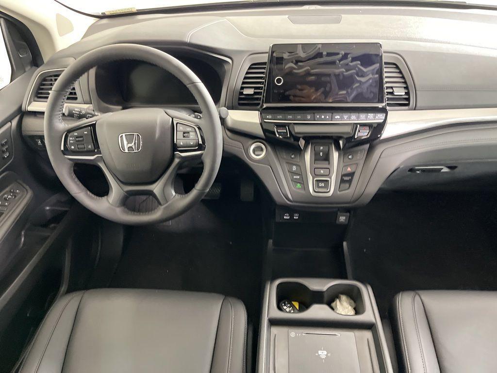 new 2026 Honda Odyssey car, priced at $42,025