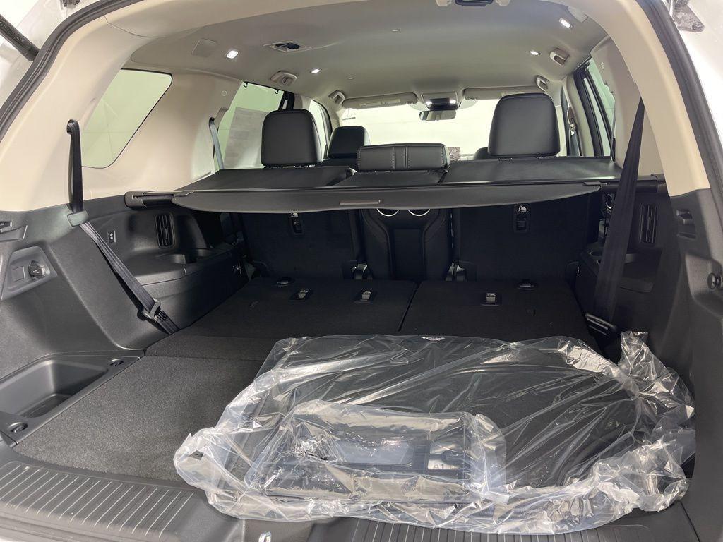 new 2025 Honda Pilot car, priced at $46,180